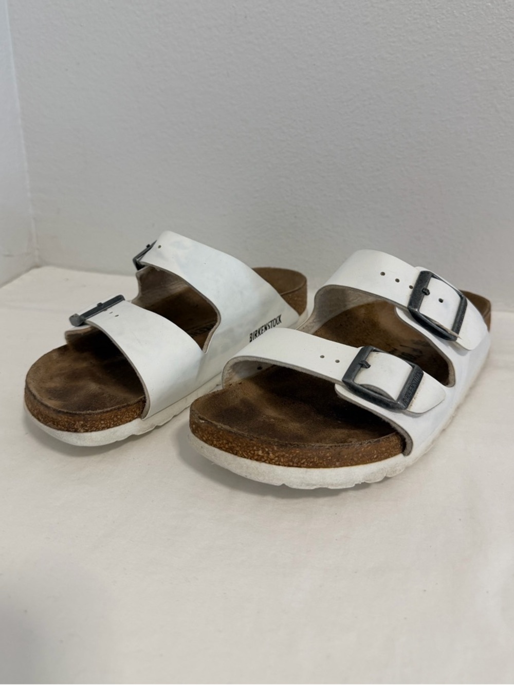 Birkenstock Arizona white double buckle adjustable Sz 36